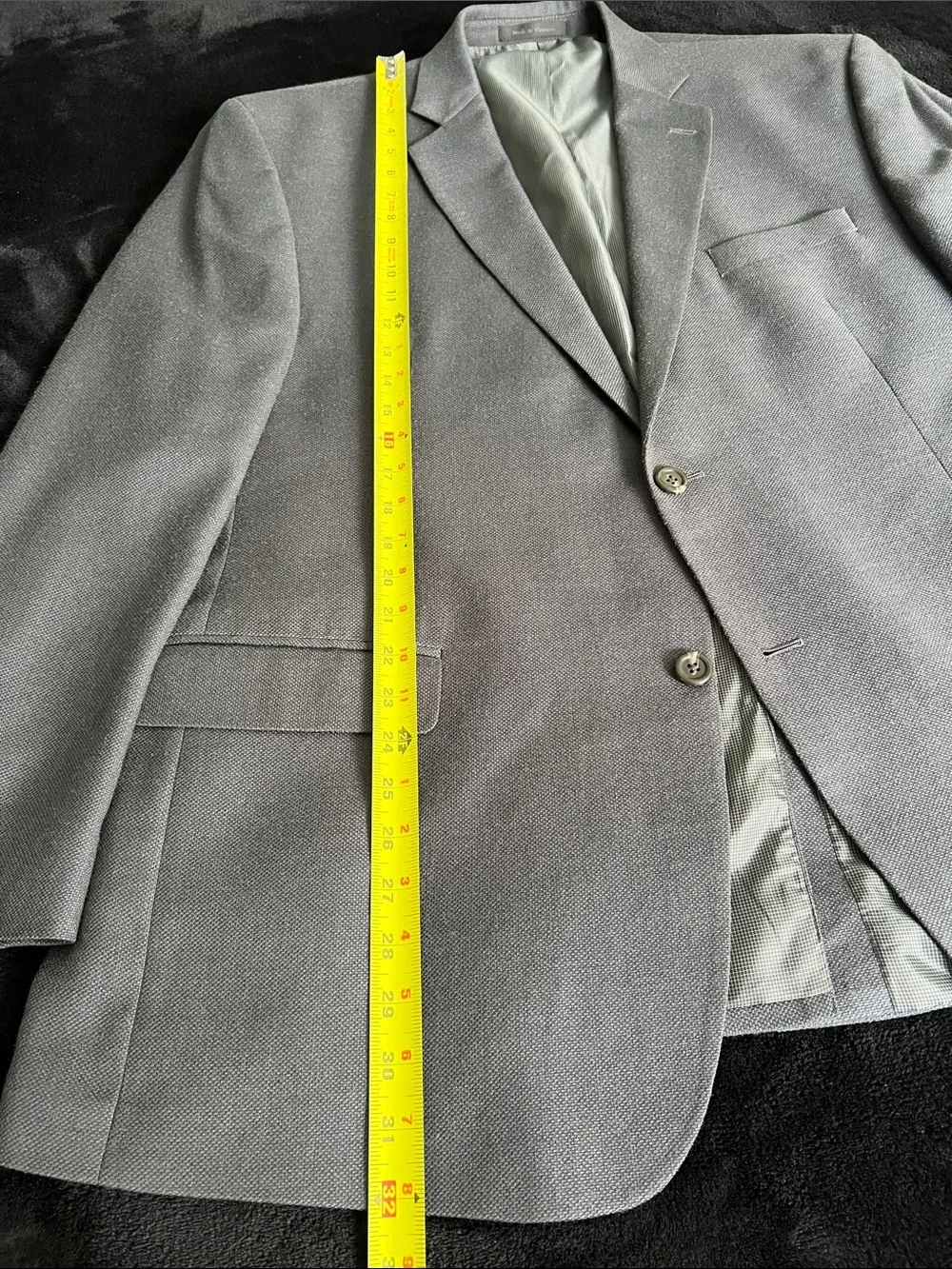 Izod Men's Gray Textured Sport Coat - Notch Lapel